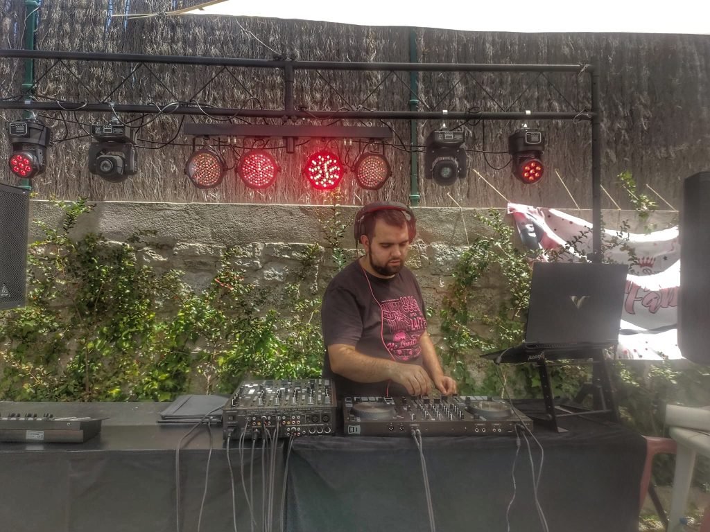 Dj en Pool Party
