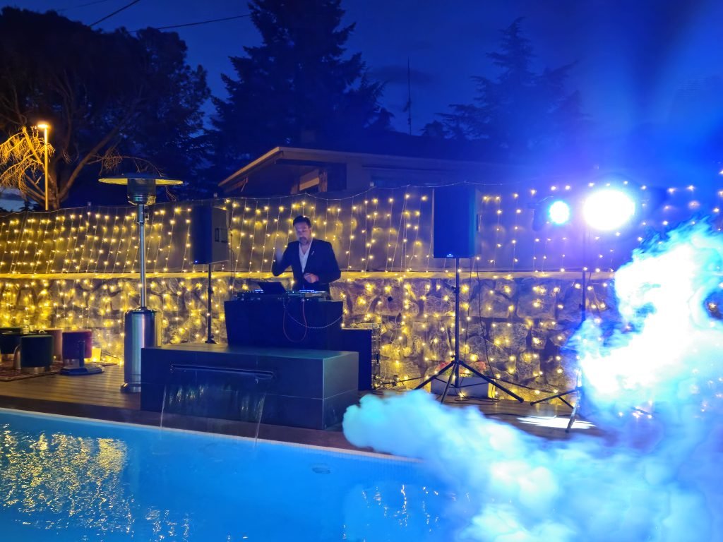 Dj en comunión.
