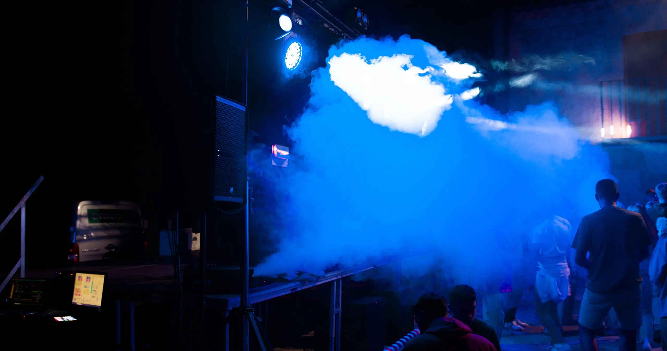 Discomóvil con truss y sonido profesional en fiestas patronales en Soria